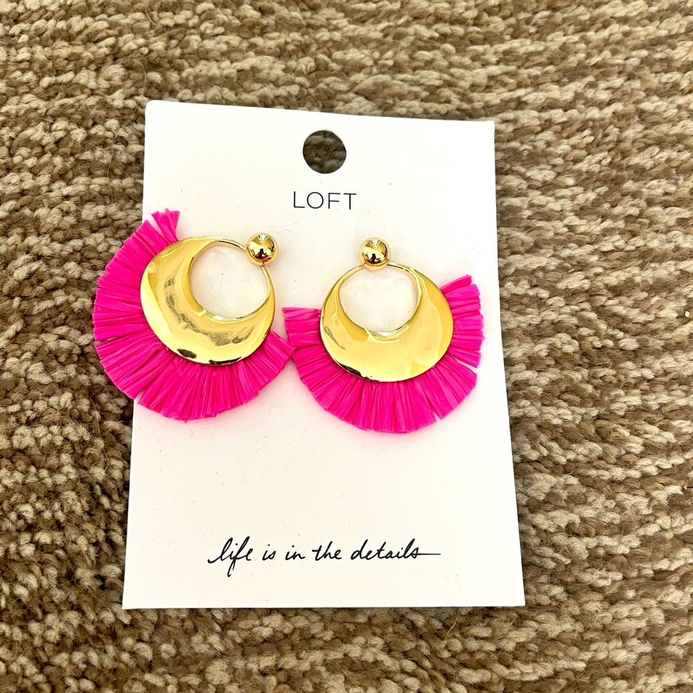 New Loft raffia fuschia earrings